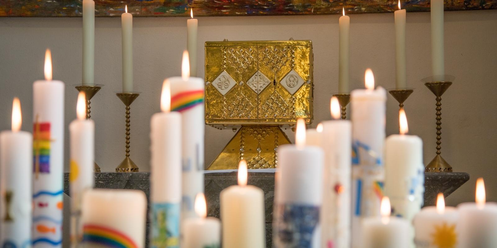 erstkommunionkerzen_Erzbistum_c.hirschbeck